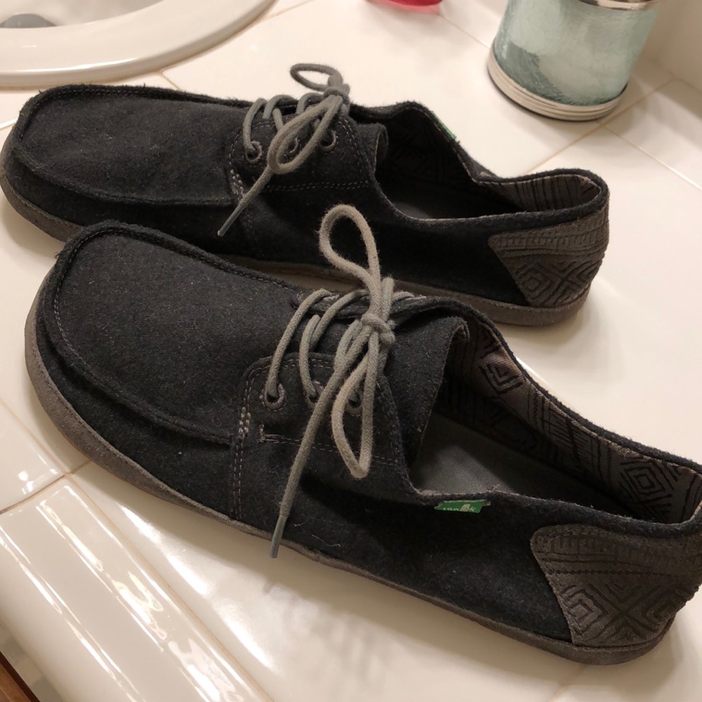 Sanuk shoes sz 12 nice cond